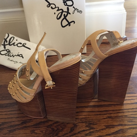 Alice + Olivia Heels - Picture 7 of 7